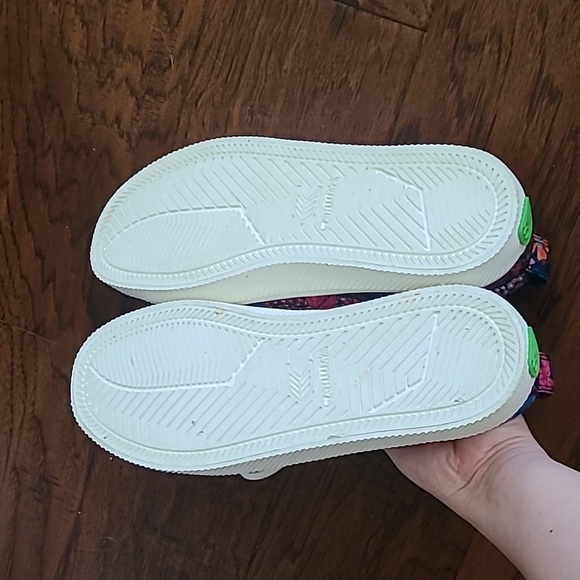 OCA Low Night Floral Print Canvas Sneaker 7 - Picture 6 of 6